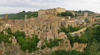 Officine di Identità: primo bilancio sul turismo in Toscana a Prato