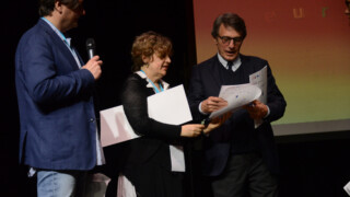 Adriana De Cesare, Fondazione Sistema Toscana, consegna le premiazioni per la miglior performance